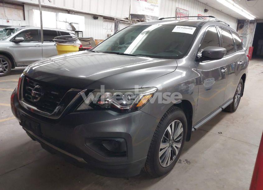Photo 2 of 2017 Nissan Pathfinder S (VIN 5N1DR2MN6HC636646)