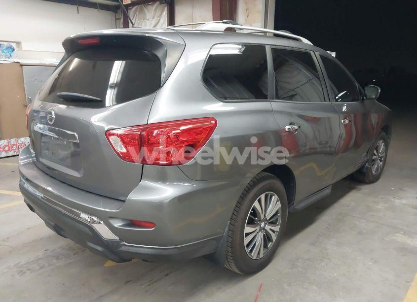 Photo 4 of 2017 Nissan Pathfinder S (VIN 5N1DR2MN6HC636646)