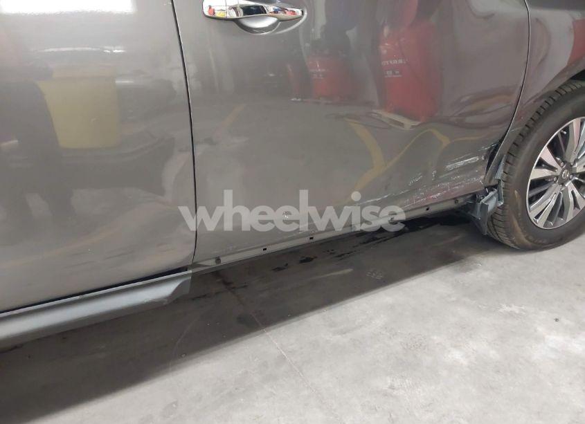 Photo 6 of 2017 Nissan Pathfinder S (VIN 5N1DR2MN6HC636646)