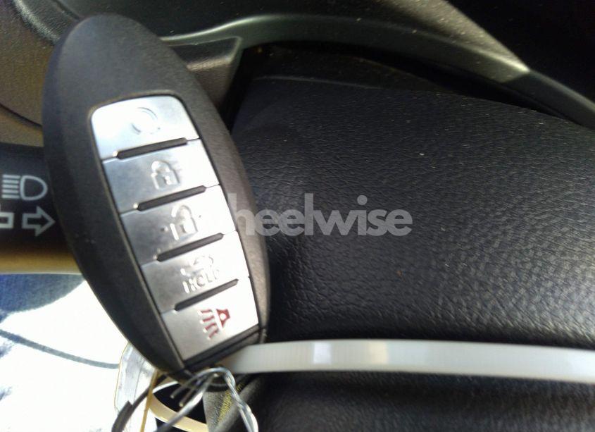 Photo 11 of 2017 Nissan Pathfinder SV (VIN 5N1DR2MN6HC644925)