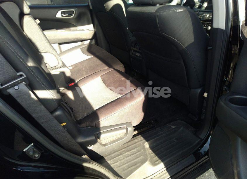 Photo 8 of 2017 Nissan Pathfinder SV (VIN 5N1DR2MN6HC644925)