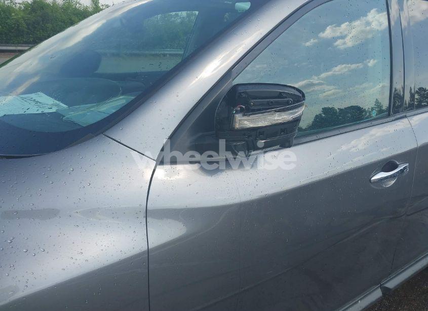 Photo 18 of 2017 Nissan Pathfinder SL (VIN 5N1DR2MN6HC659747)