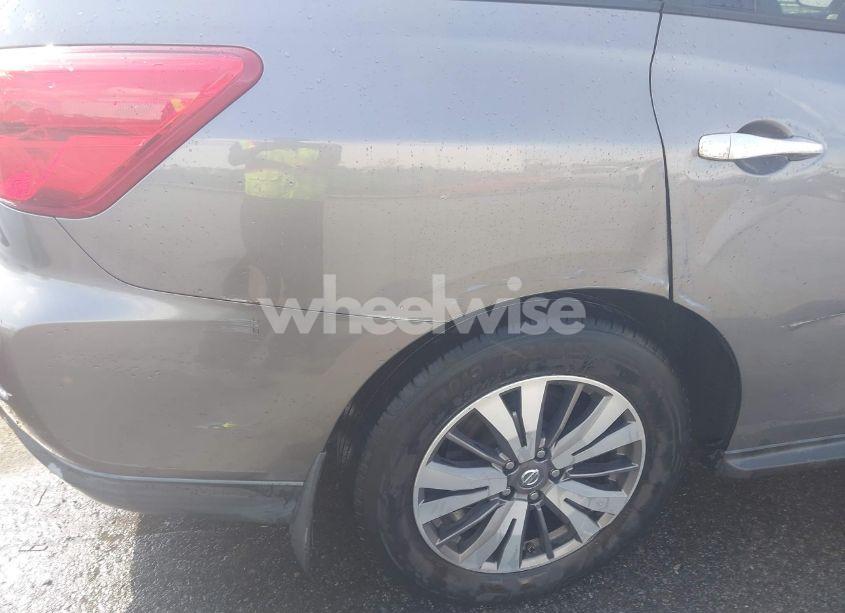 Photo 19 of 2017 Nissan Pathfinder SL (VIN 5N1DR2MN6HC659747)