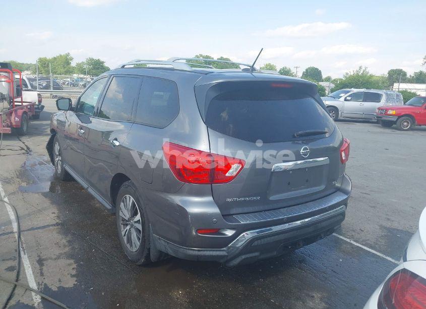 Photo 3 of 2017 Nissan Pathfinder SL (VIN 5N1DR2MN6HC659747)