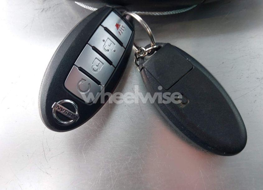 Photo 11 of 2017 Nissan Pathfinder SV (VIN 5N1DR2MN6HC665287)