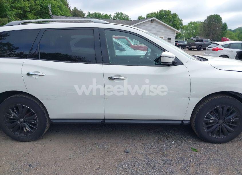 Photo 14 of 2017 Nissan Pathfinder SV (VIN 5N1DR2MN6HC665287)