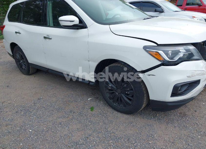 Photo 18 of 2017 Nissan Pathfinder SV (VIN 5N1DR2MN6HC665287)