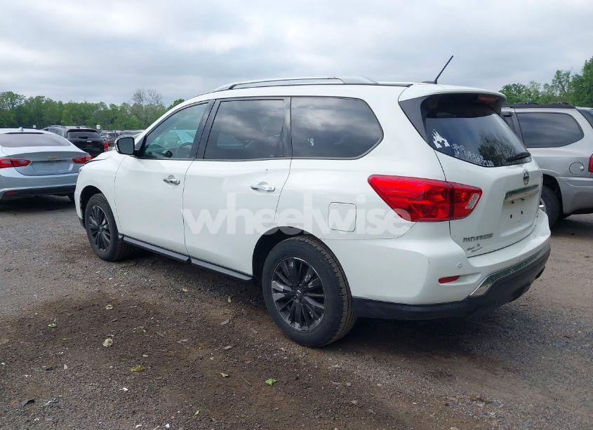 Photo 3 of 2017 Nissan Pathfinder SV (VIN 5N1DR2MN6HC665287)