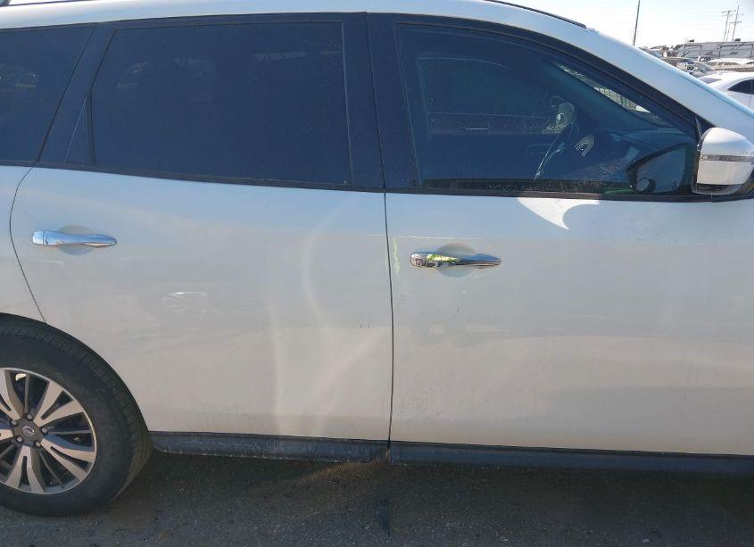 Photo 13 of 2017 Nissan Pathfinder SV (VIN 5N1DR2MN6HC681201)