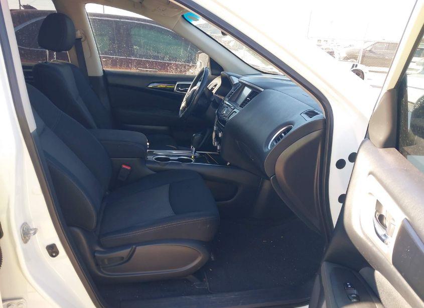 Photo 5 of 2017 Nissan Pathfinder SV (VIN 5N1DR2MN6HC681201)