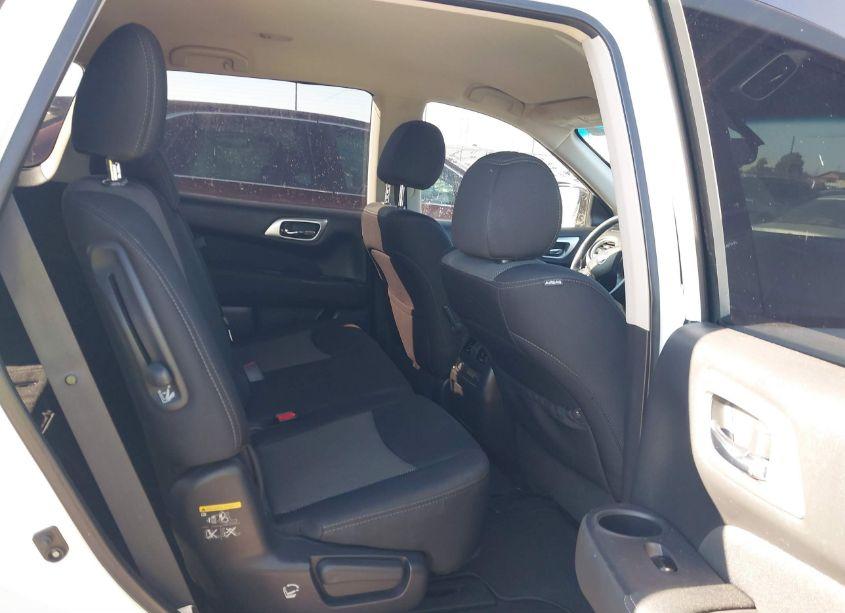 Photo 8 of 2017 Nissan Pathfinder SV (VIN 5N1DR2MN6HC681201)