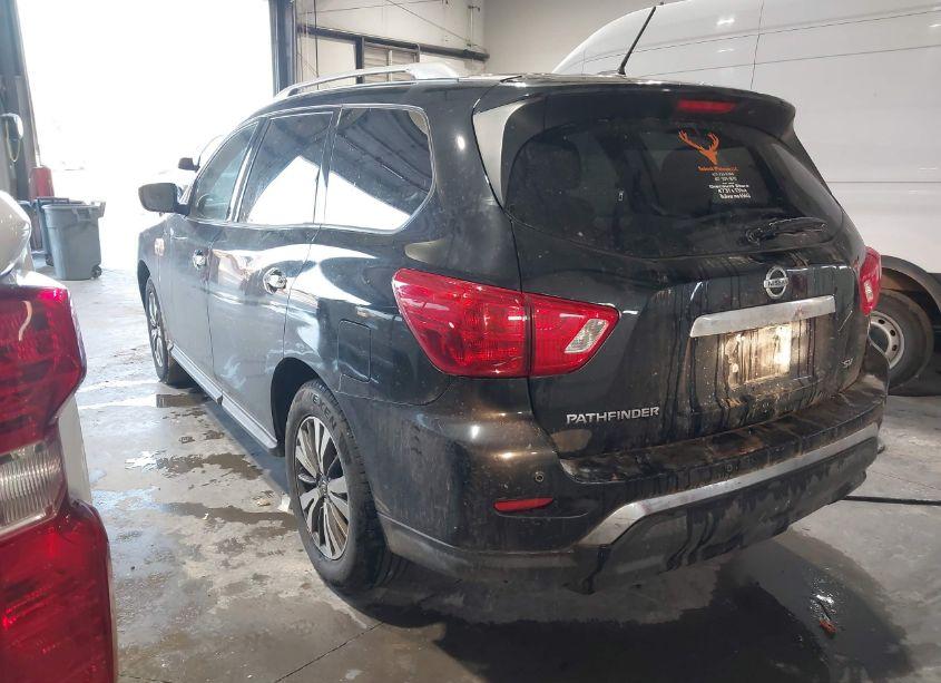 Photo 3 of 2017 Nissan Pathfinder SV (VIN 5N1DR2MN6HC686267)