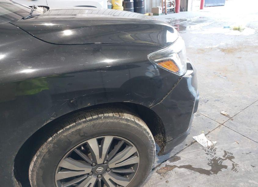 Photo 6 of 2017 Nissan Pathfinder SV (VIN 5N1DR2MN6HC686267)