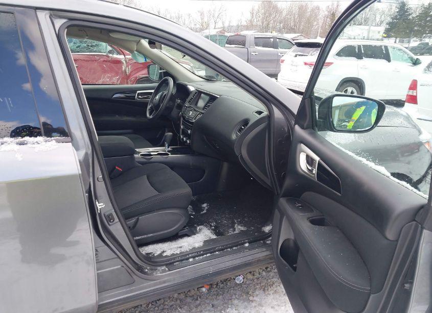 Photo 5 of 2017 Nissan Pathfinder S (VIN 5N1DR2MN6HC900688)
