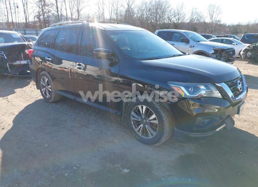 2017 Nissan Pathfinder SV (VIN 5N1DR2MN6HC901405) main photo