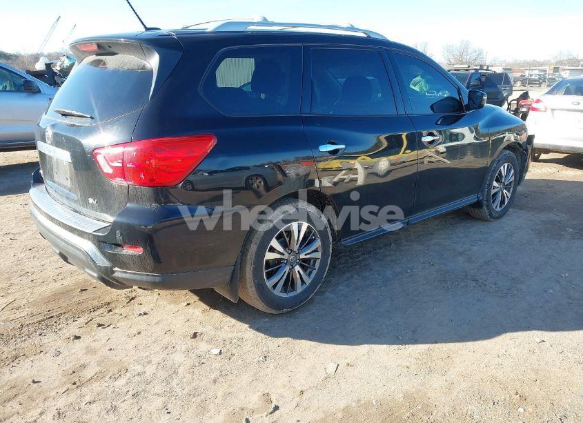 Photo 4 of 2017 Nissan Pathfinder SV (VIN 5N1DR2MN6HC901405)