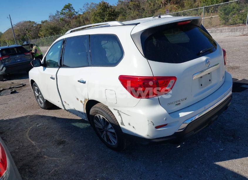Photo 3 of 2018 Nissan Pathfinder SV (VIN 5N1DR2MN6JC668440)