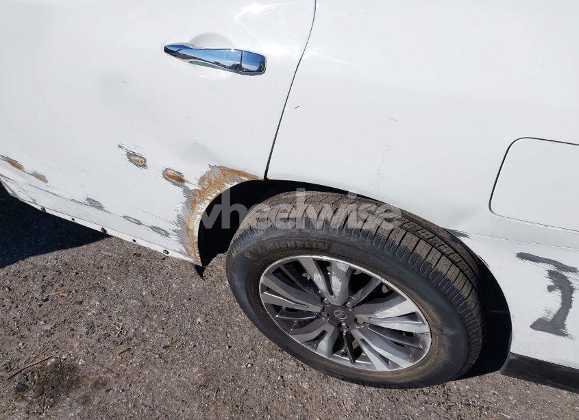 Photo 6 of 2018 Nissan Pathfinder SV (VIN 5N1DR2MN6JC668440)