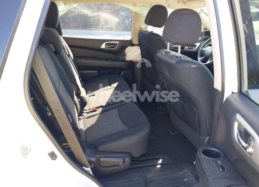 Photo 8 of 2018 Nissan Pathfinder SV (VIN 5N1DR2MN6JC668440)