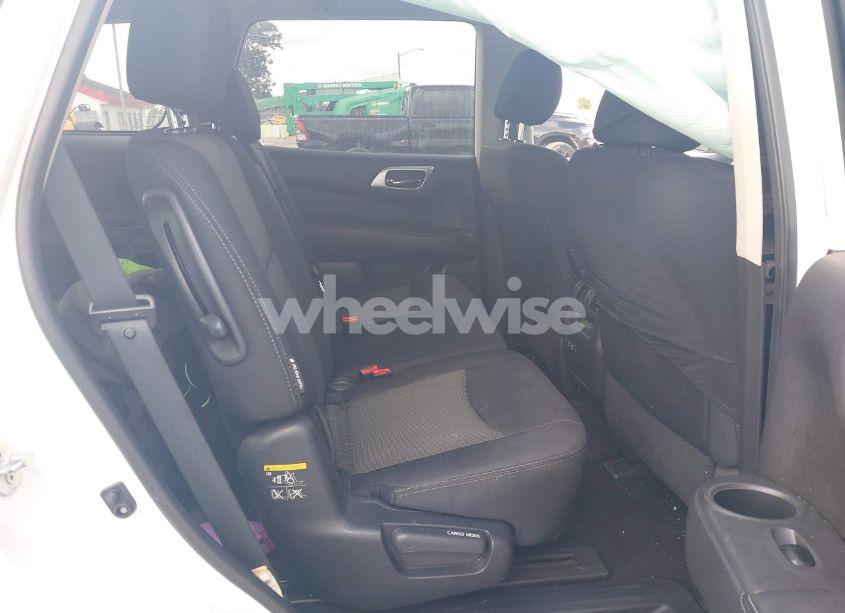 Photo 8 of 2019 Nissan Pathfinder SV (VIN 5N1DR2MN6KC580537)