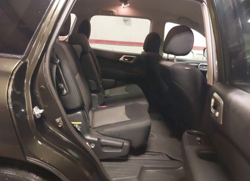 Photo 8 of 2017 Nissan Pathfinder S (VIN 5N1DR2MN7HC602683)