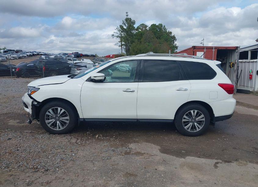 Photo 15 of 2017 Nissan Pathfinder SL (VIN 5N1DR2MN7HC636932)