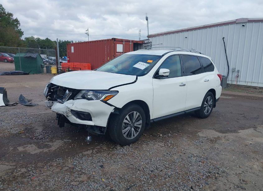 Photo 2 of 2017 Nissan Pathfinder SL (VIN 5N1DR2MN7HC636932)