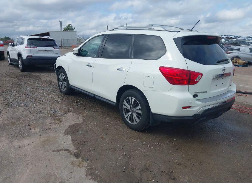 Photo 3 of 2017 Nissan Pathfinder SL (VIN 5N1DR2MN7HC636932)