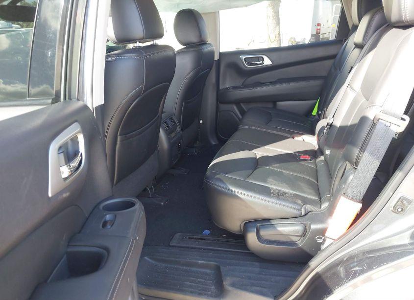 Photo 8 of 2017 Nissan Pathfinder SL (VIN 5N1DR2MN7HC659174)