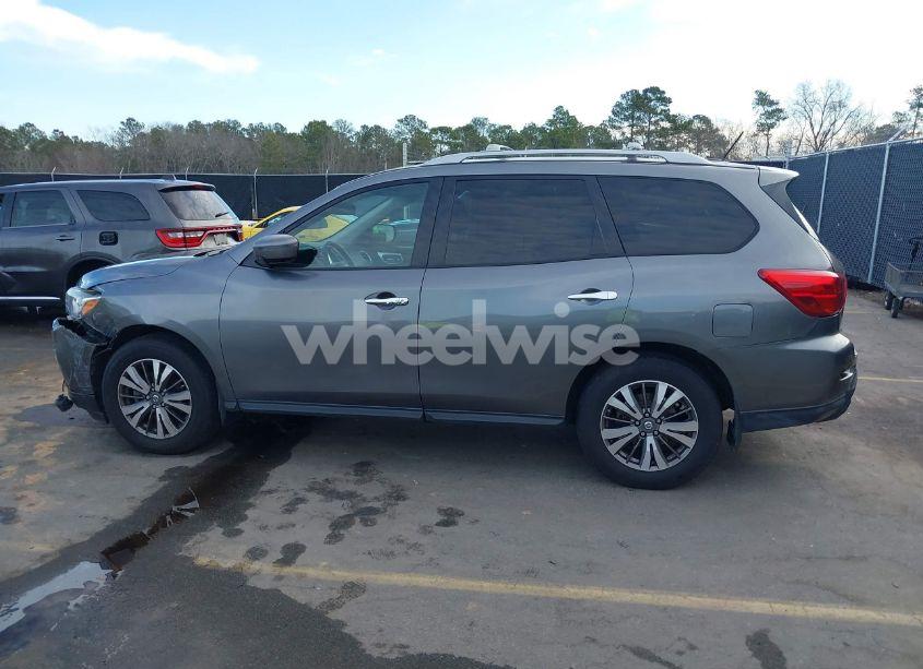 Photo 14 of 2017 Nissan Pathfinder SV (VIN 5N1DR2MN7HC660048)