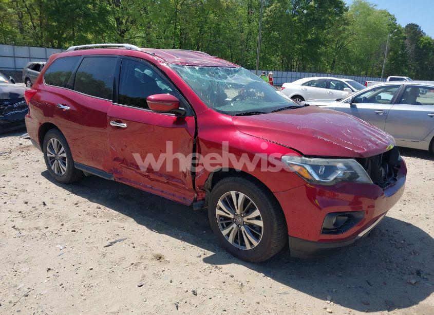 2017 Nissan Pathfinder SV (VIN 5N1DR2MN7HC670336) main photo