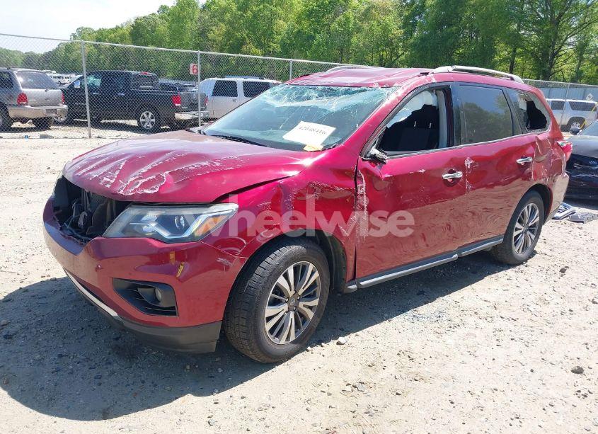 Photo 2 of 2017 Nissan Pathfinder SV (VIN 5N1DR2MN7HC670336)