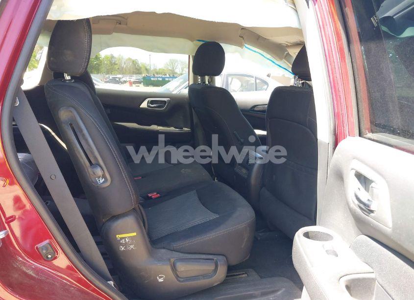 Photo 8 of 2017 Nissan Pathfinder SV (VIN 5N1DR2MN7HC670336)