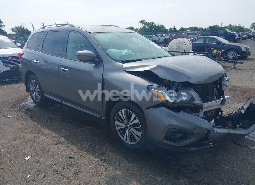 2017 Nissan Pathfinder S (VIN 5N1DR2MN7HC683927) main photo