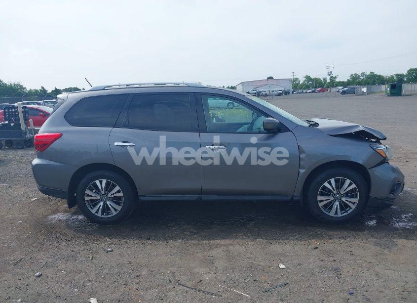 Photo 14 of 2017 Nissan Pathfinder S (VIN 5N1DR2MN7HC683927)