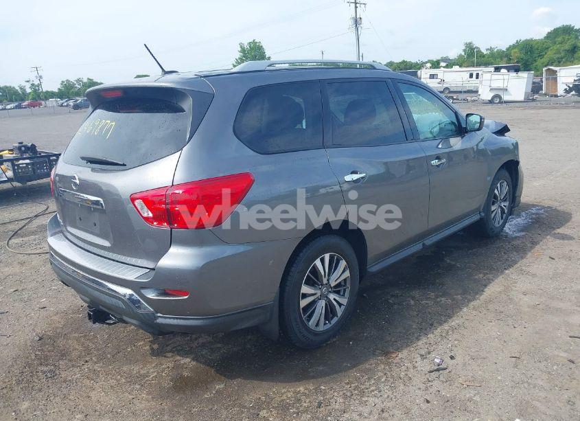 Photo 4 of 2017 Nissan Pathfinder S (VIN 5N1DR2MN7HC683927)