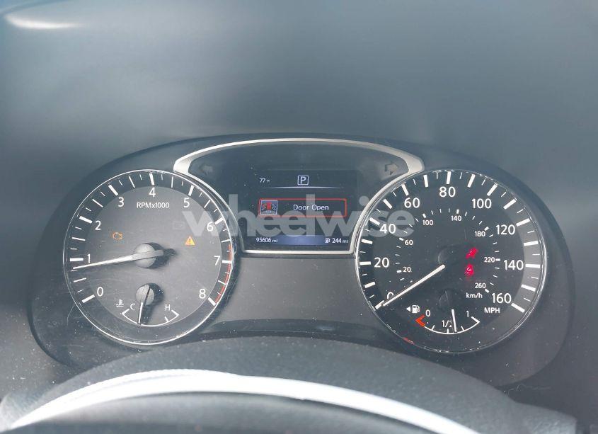 Photo 7 of 2017 Nissan Pathfinder S (VIN 5N1DR2MN7HC683927)