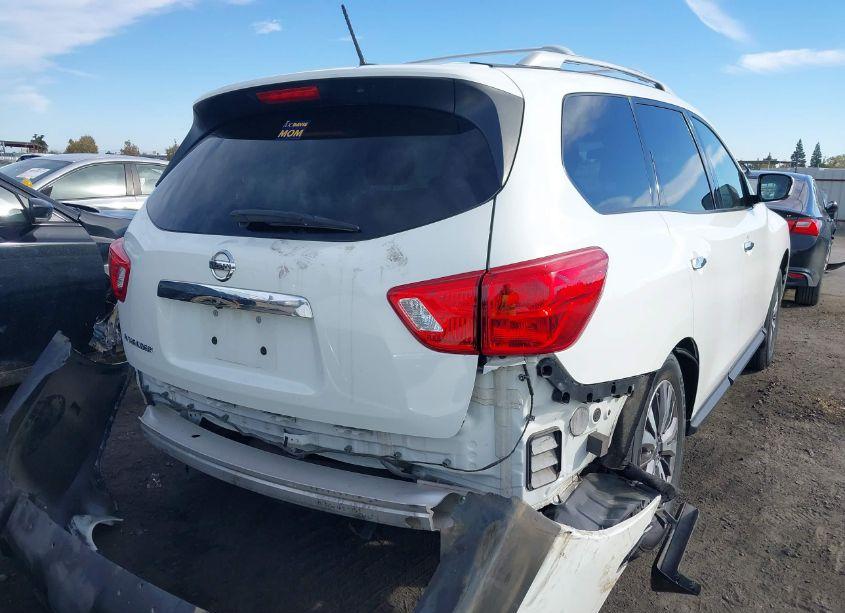 Photo 4 of 2017 Nissan Pathfinder S (VIN 5N1DR2MN7HC689632)