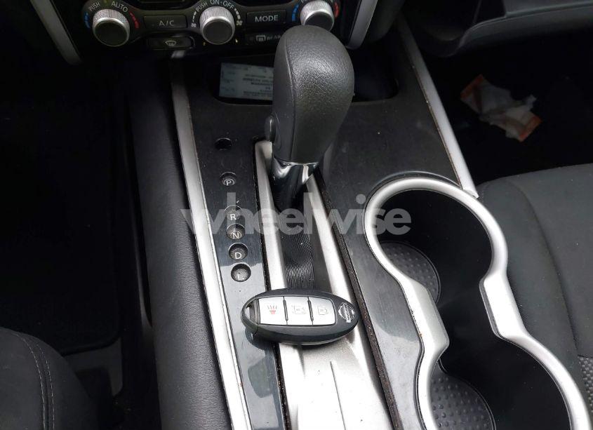 Photo 11 of 2017 Nissan Pathfinder S (VIN 5N1DR2MN7HC696516)