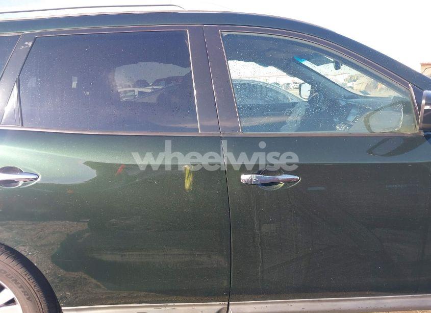 Photo 14 of 2018 Nissan Pathfinder SV (VIN 5N1DR2MN7JC619733)