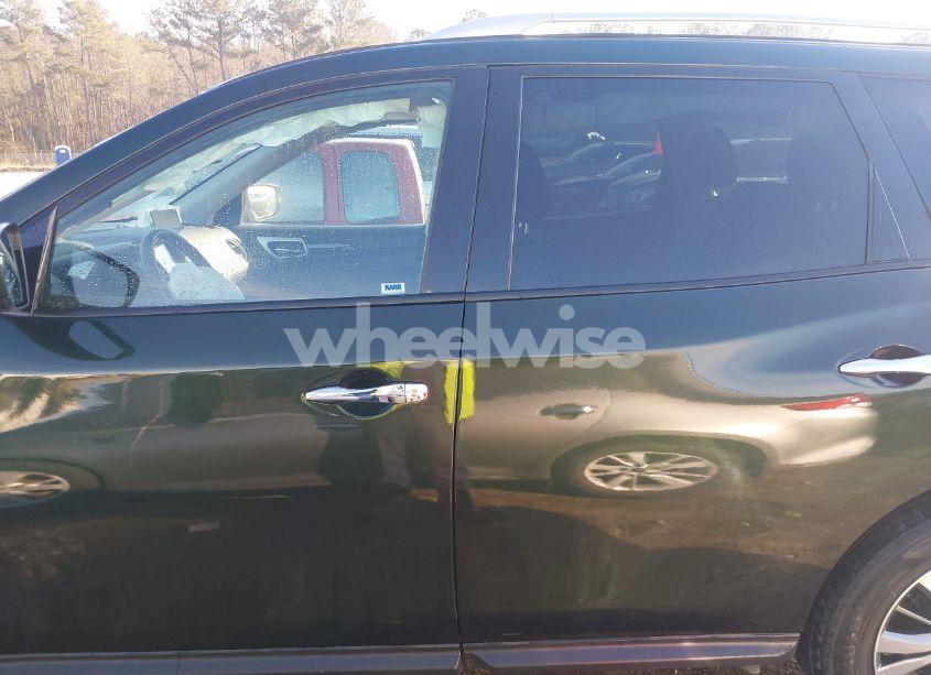 Photo 15 of 2018 Nissan Pathfinder SV (VIN 5N1DR2MN7JC619733)