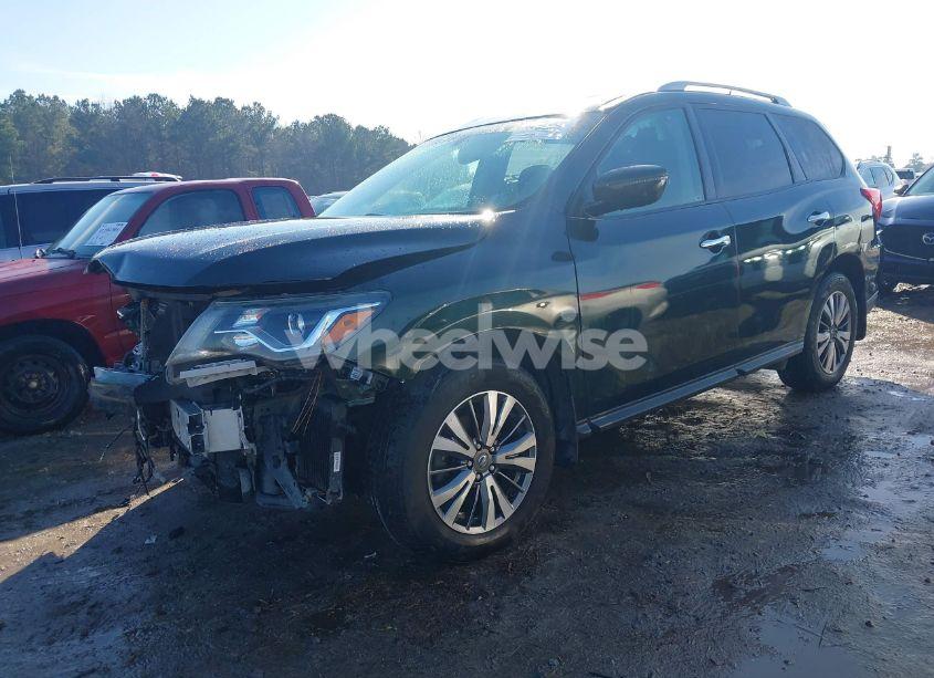 Photo 2 of 2018 Nissan Pathfinder SV (VIN 5N1DR2MN7JC619733)