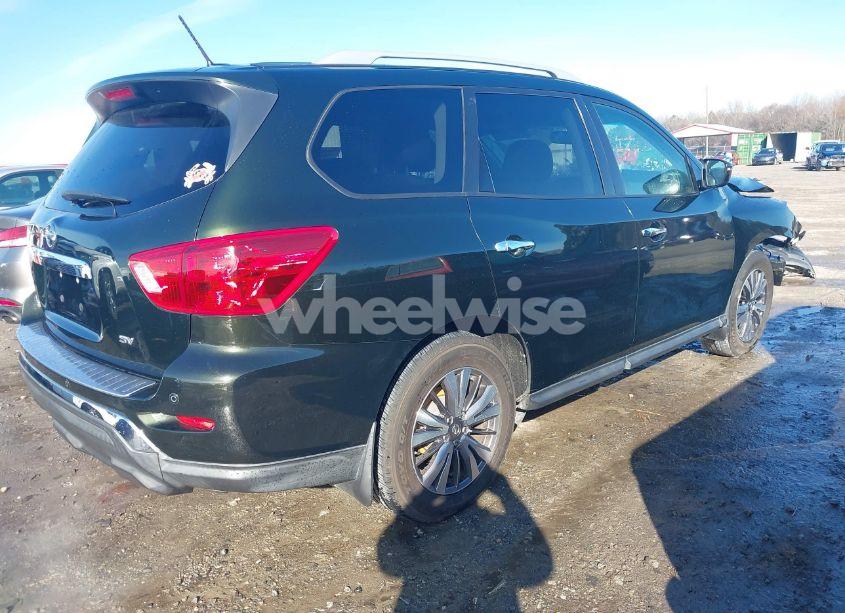 Photo 4 of 2018 Nissan Pathfinder SV (VIN 5N1DR2MN7JC619733)
