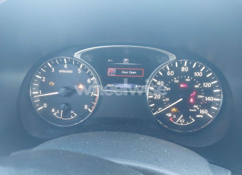 Photo 7 of 2018 Nissan Pathfinder SV (VIN 5N1DR2MN7JC619733)