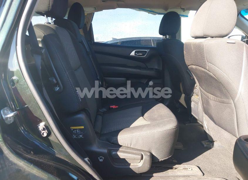 Photo 8 of 2018 Nissan Pathfinder SV (VIN 5N1DR2MN7JC619733)