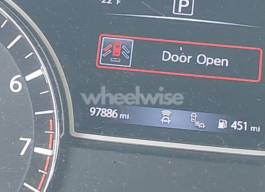 Photo 15 of 2018 Nissan Pathfinder SL (VIN 5N1DR2MN7JC634815)