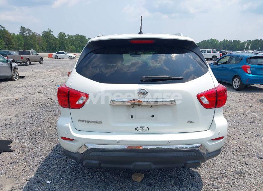 Photo 16 of 2018 Nissan Pathfinder SL (VIN 5N1DR2MN7JC634815)