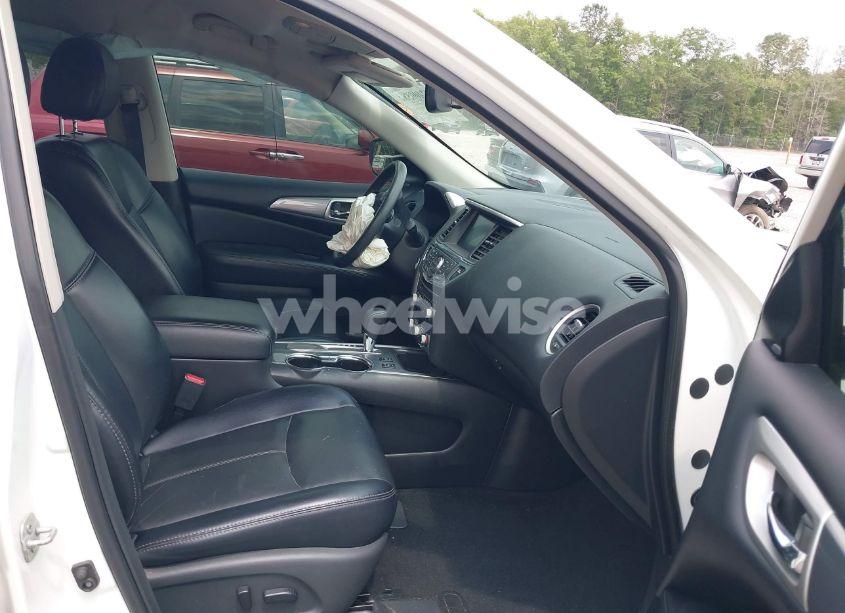 Photo 5 of 2018 Nissan Pathfinder SL (VIN 5N1DR2MN7JC634815)