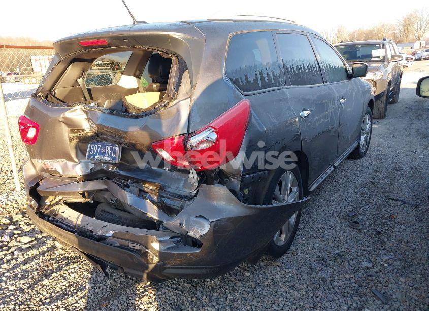 Photo 4 of 2018 Nissan Pathfinder SL (VIN 5N1DR2MN7JC658029)