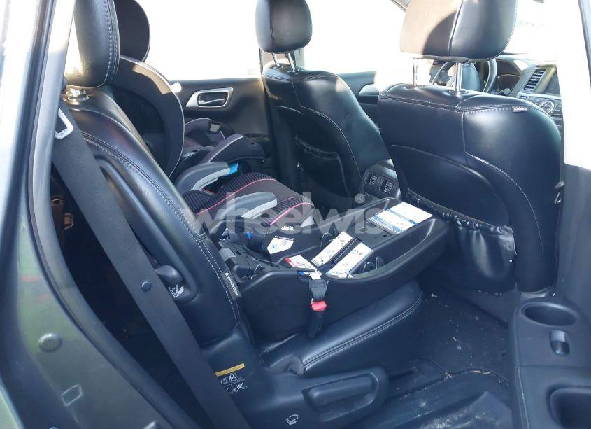 Photo 8 of 2018 Nissan Pathfinder SL (VIN 5N1DR2MN7JC658029)